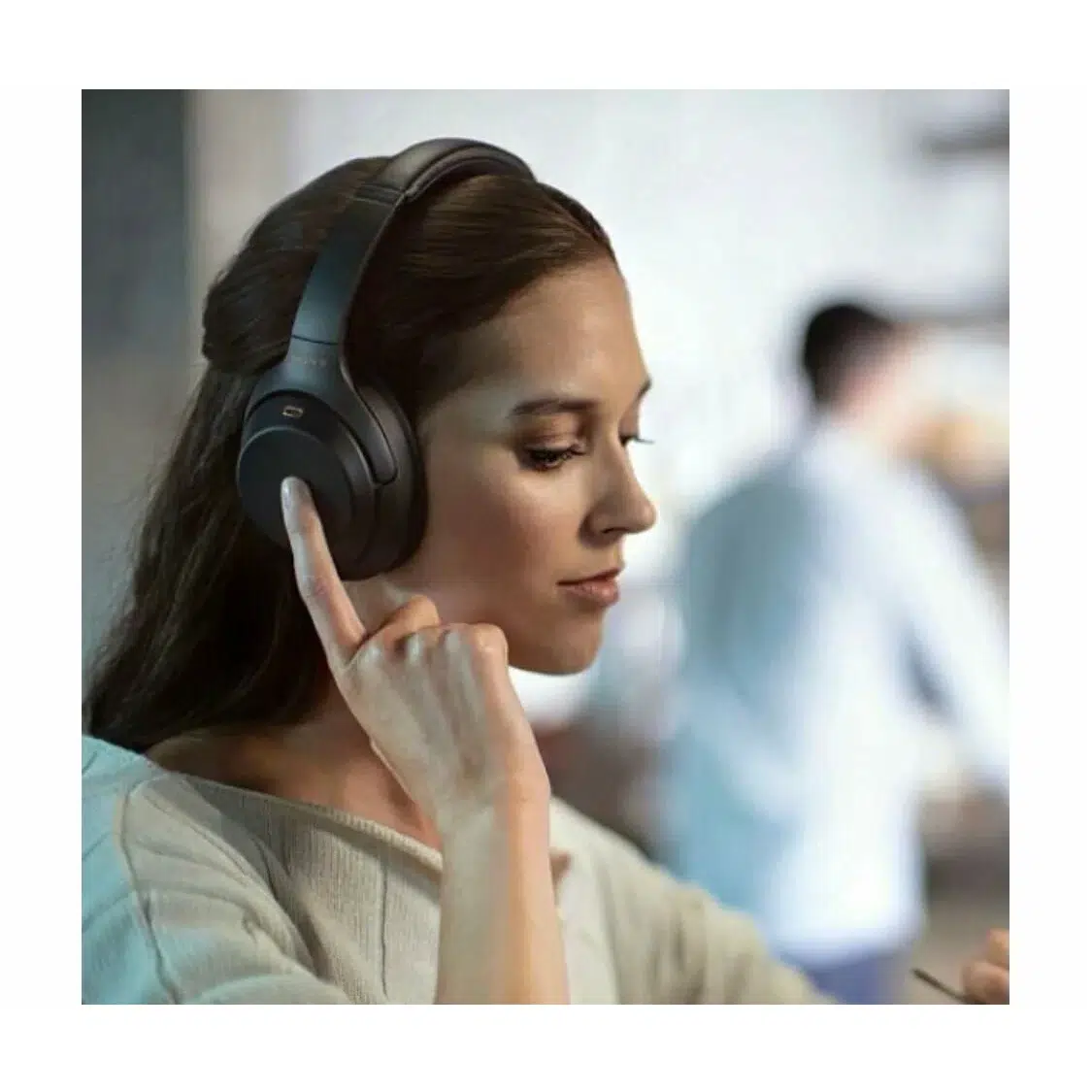 Беспроводные наушники с шумоподавлением Sony WH-1000XM4, Black | Черный изображение 21