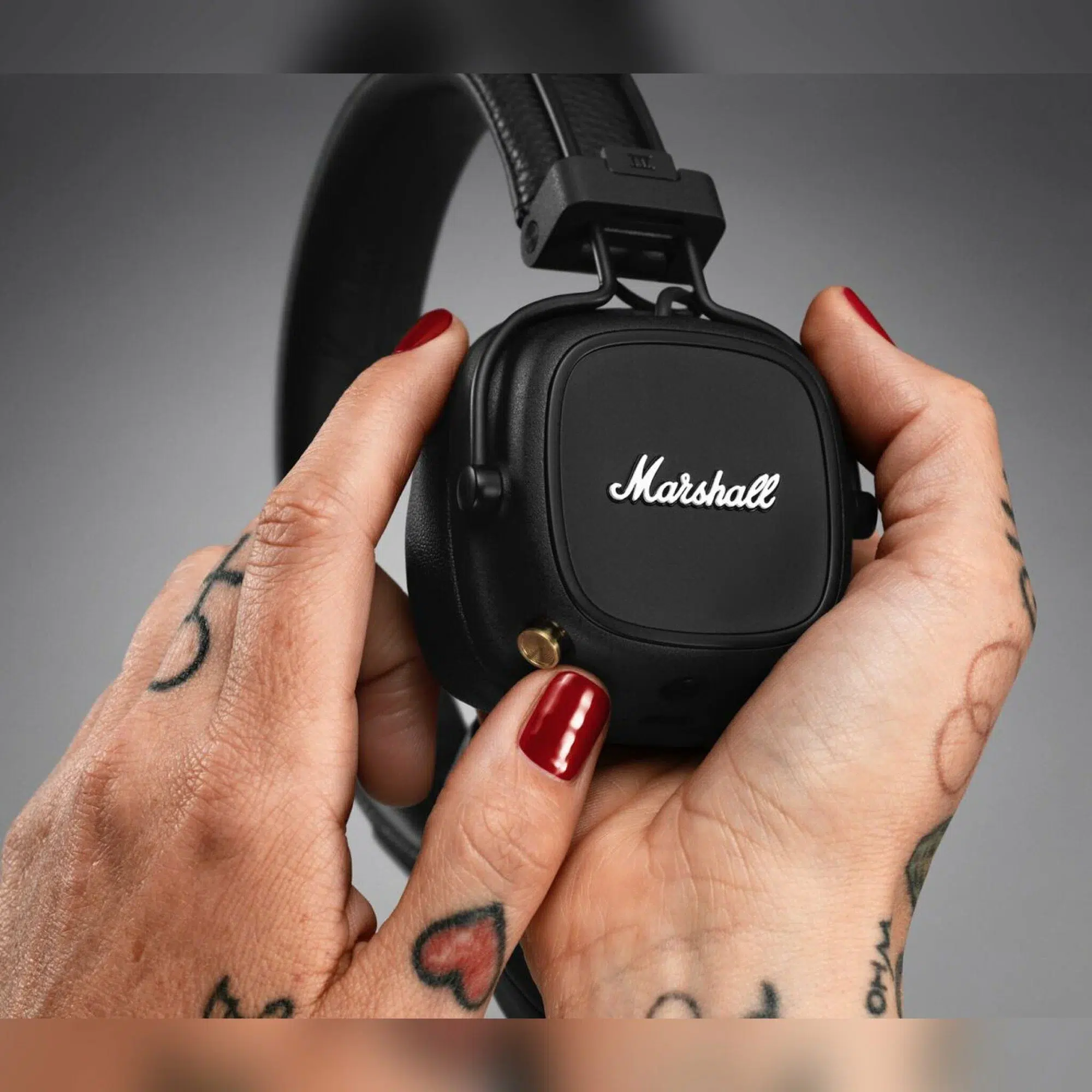 Беспроводные наушники Marshall Major 4 black, накладные, Bluetooth 5.0, 80 ч работы изображение 24