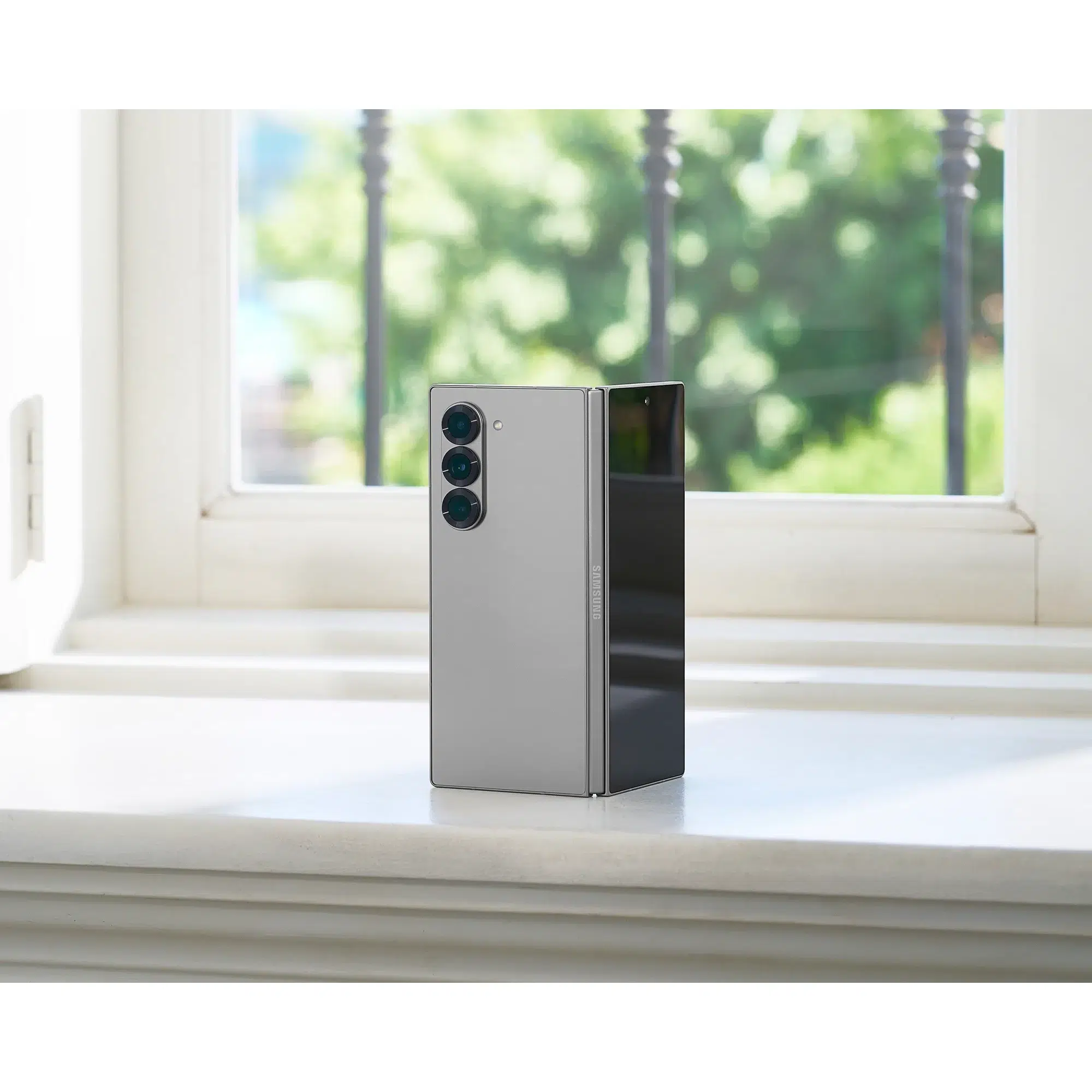 Смартфон Samsung Galaxy Z Fold 6 12/256GB, Dual: nano SIM + eSIM, Silver shadow (Серебро)EU изображение 24