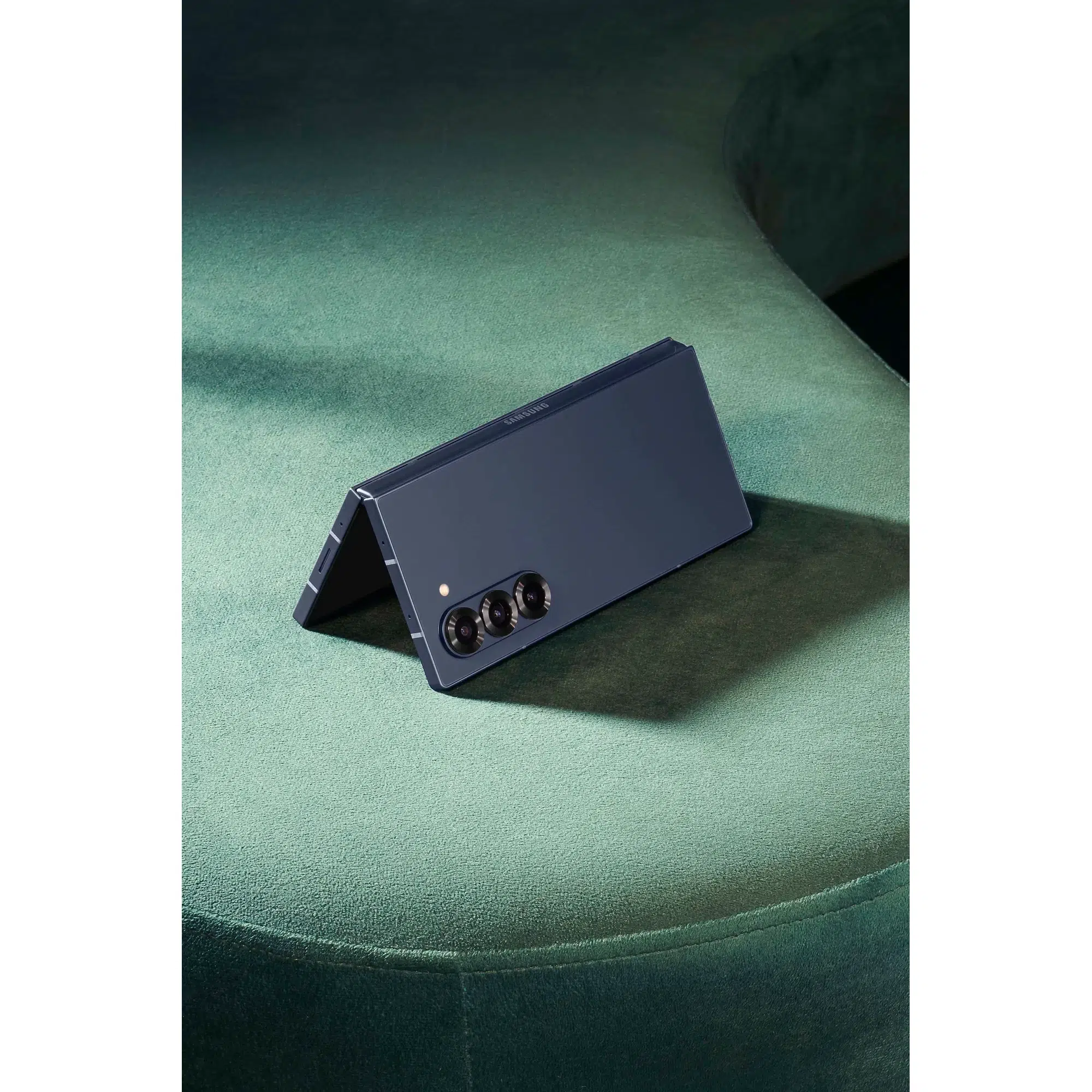 Смартфон Samsung Galaxy Z Fold 6 12/256GB, Dual: nano SIM + eSIM, Silver shadow (Серебро)EU изображение 26